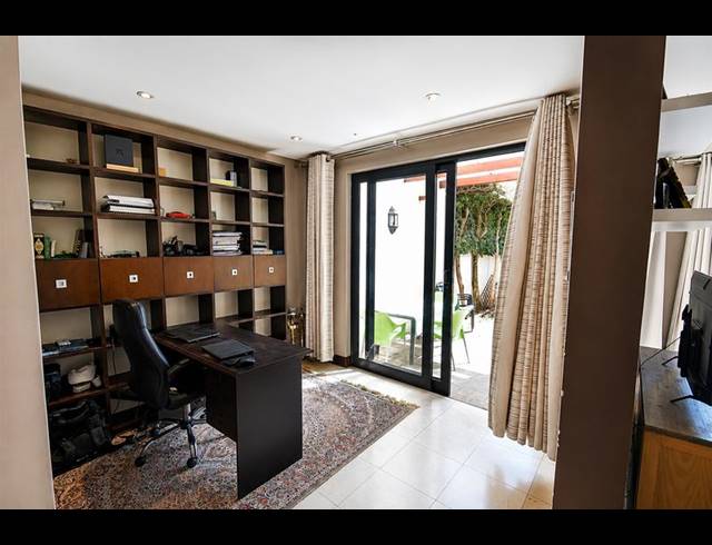 2 BEDROOM TOWNHOUSE FOR SALE IN BEDFORD GARDENS